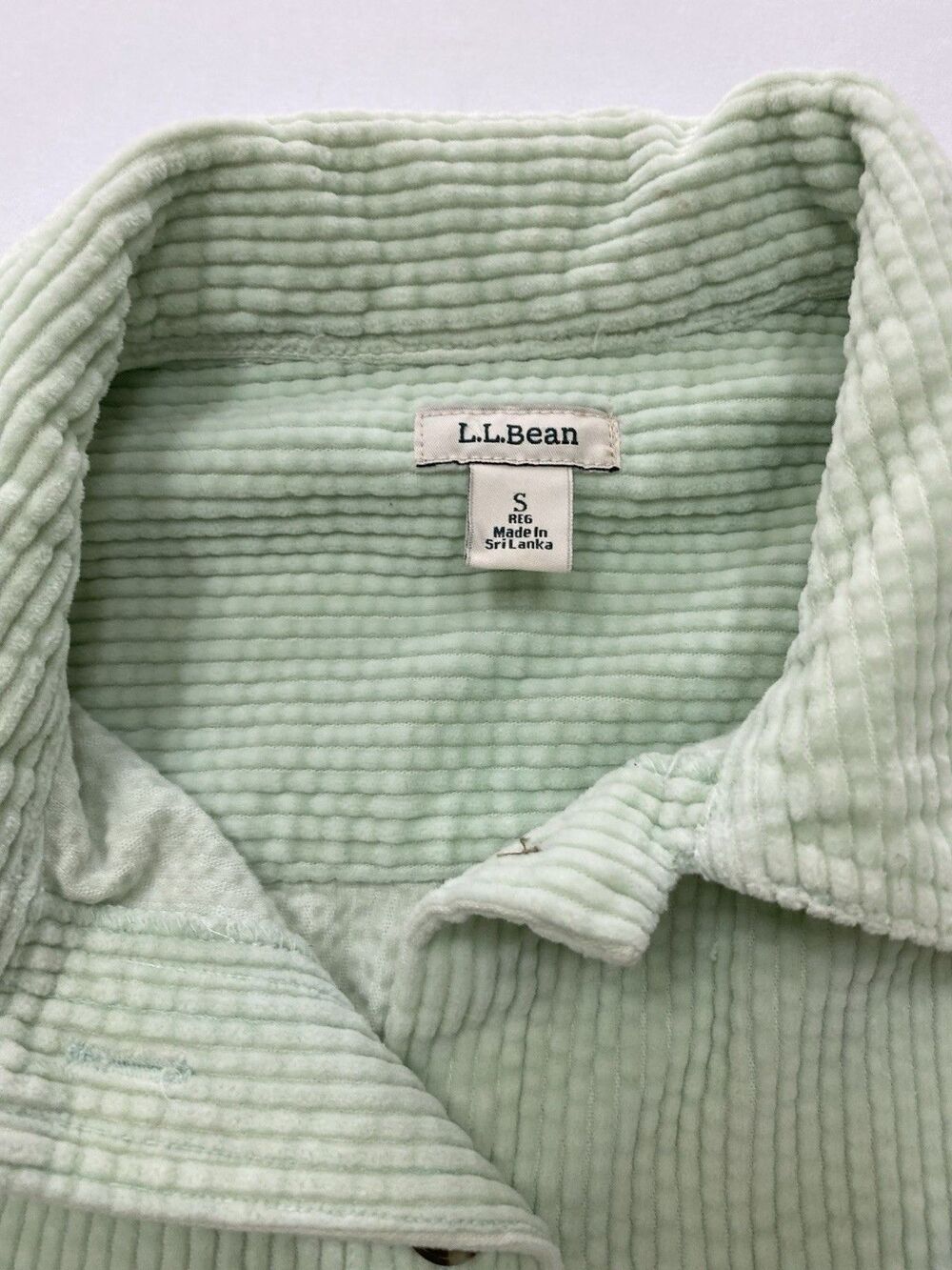 L.L. Bean Mint Green Textured Corduroy Button Down Shirt S Small - Picture 2 of 6